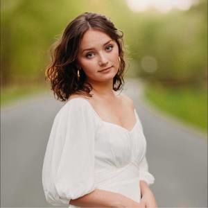 Meet your Posher, Abbie